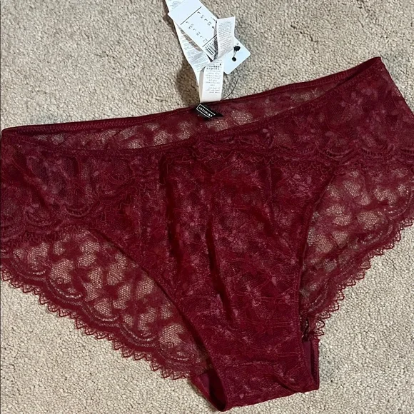 Intimissimi Deep Red Lace Panties - Picture 1 of 7